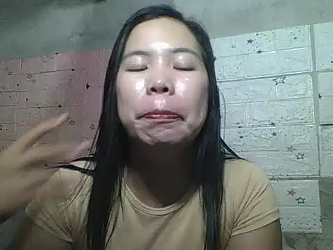 Snapshot of pinaysinglemommm chatting on 10/09/25, 09:24 pinaysinglemommm online show from 10/09/25, 09:24