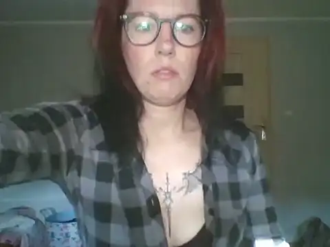 Snapshot of JudyFetish chatting on 09/10/25, 06:02 JudyFetish online show from 09/10/25, 06:02