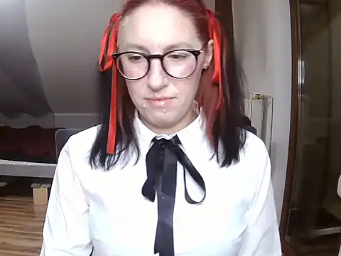 Snapshot of JudyFetish chatting on 10/28/25, 07:27 JudyFetish online show from 10/28/25, 07:27