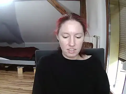 Snapshot of JudyFetish chatting on 11/21/25, 07:18 JudyFetish online show from 11/21/25, 07:18