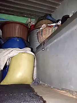 Snapshot of MISS_LOVE_001 chatting on 10/26/25, 04:46 MISS LOVE 001 online show from 10/26/25, 04:46