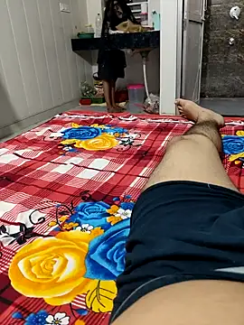 Snapshot of Radhika_01 chatting on 10/29/25, 04:31 Radhika 01 online show from 10/29/25, 04:31