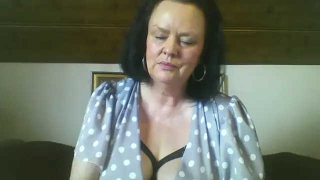 TiffanyMature online show from 09/12/25, 02:06