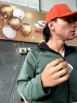 AlexanderHall online show from 10/08/25, 04:15