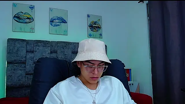 Snapshot of dirty_model chatting on 10/13/25, 02:11 dirty model online show from 10/13/25, 02:11