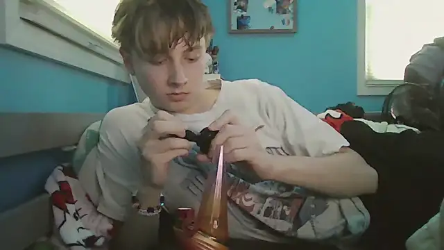 Snapshot of Liam_axel35 chatting on 10/14/25, 07:03 Liam axel35 online show from 10/14/25, 07:03