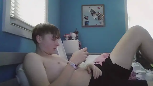 Snapshot of Liam_axel35 chatting on 10/20/25, 07:58 Liam axel35 online show from 10/20/25, 07:58