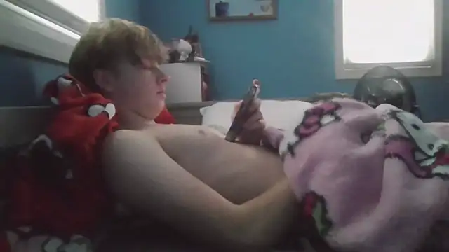 Snapshot of Liam_axel35 chatting on 11/06/25, 03:46 Liam axel35 online show from 11/06/25, 03:46