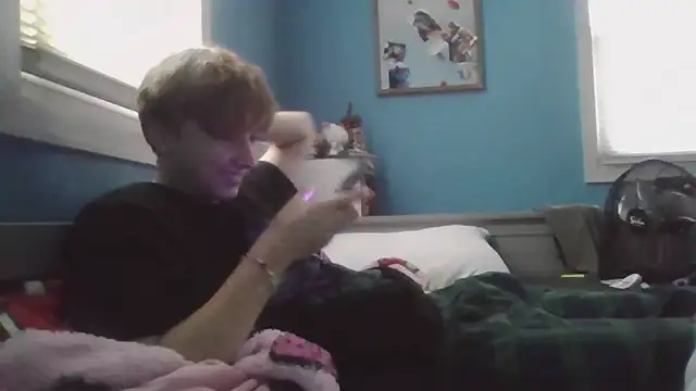 Snapshot of Liam_axel35 chatting on 11/07/25, 07:47 Liam axel35 online show from 11/07/25, 07:47