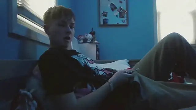 Snapshot of Liam_axel35 chatting on 11/18/25, 08:46 Liam axel35 online show from 11/18/25, 08:46