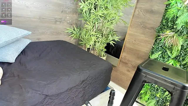 katia cute online show from 11/13/25, 12:15