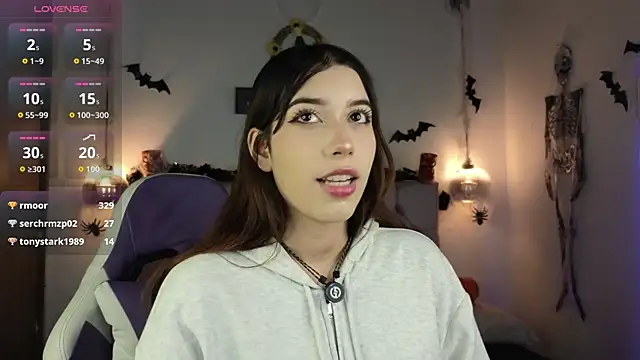 lila min online show from 10/06/25, 02:25