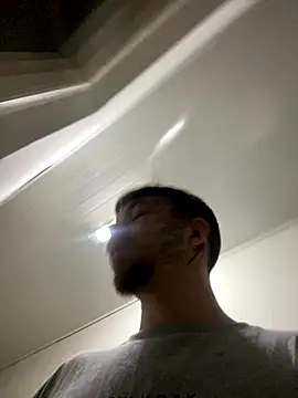 Kissmalditox online show from 11/03/25, 01:08