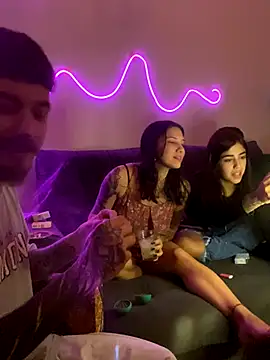 Kissmalditox online show from 11/18/25, 02:28