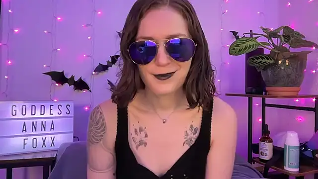 mistressannafoxx online show from 11/17/25, 06:24