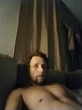 Snapshot of CatchyPart93 chatting on 11/08/25, 10:52 CatchyPart93 online show from 11/08/25, 10:52