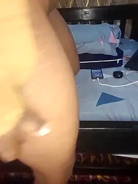 Snapshot of naked__ chatting on 10/27/25, 02:37 naked online show from 10/27/25, 02:37