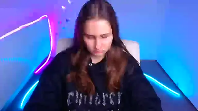 Stefanie Sweet online show from 10/24/25, 05:26