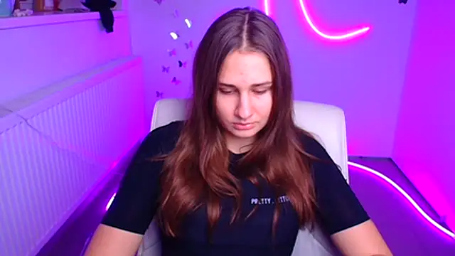 Stefanie Sweet online show from 11/08/25, 06:46