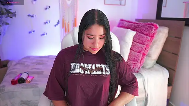 Snapshot of melissa_laurent_ chatting on 10/21/25, 12:50 melissa laurent online show from 10/21/25, 12:50