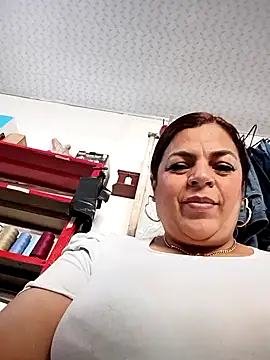 Mia-Glow online show from 09/09/25, 12:48