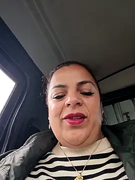 Mia-Glow online show from 09/10/25, 04:18