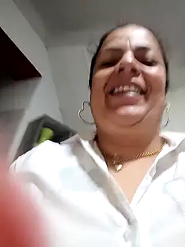 Mia-Glow online show from 09/11/25, 12:38