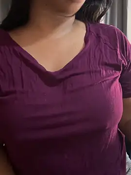 Snapshot of Maggi-is-back chatting on 10/10/25, 02:21 Maggi-is-back online show from 10/10/25, 02:21