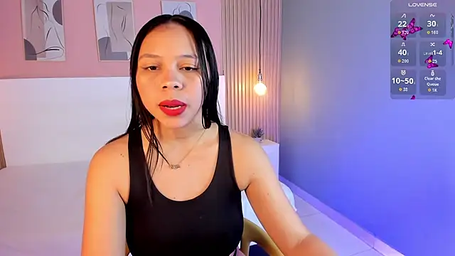 Snapshot of candy_lux30 chatting on 09/09/25, 04:01 candy lux30 online show from 09/09/25, 04:01