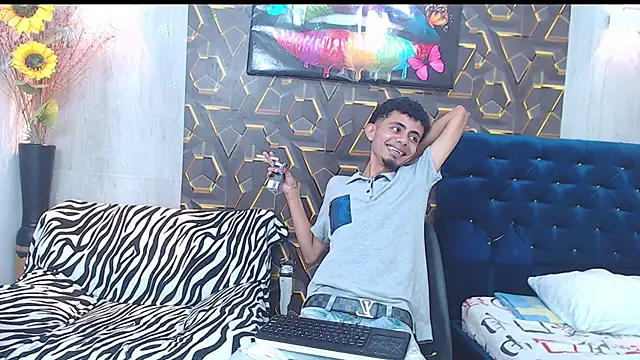 Snapshot of noah_the_kingmaster chatting on 09/30/25, 02:22 noah the kingmaster online show from 09/30/25, 02:22