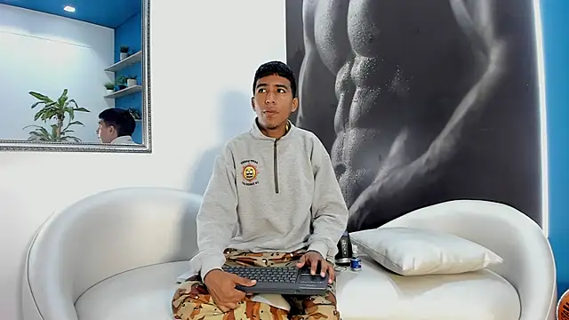 ender h0t online show from 11/05/25, 01:55