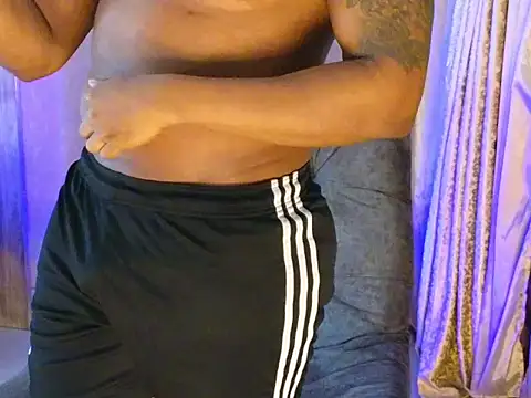 BenjaminCol  online show from 10/10/25, 05:17