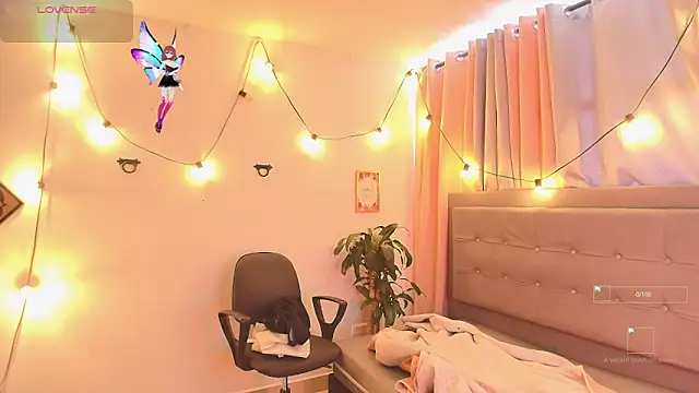 Seraphyne666 online show from 11/05/25, 07:25