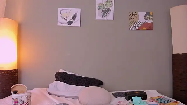 zeus blaze online show from 10/15/25, 04:45