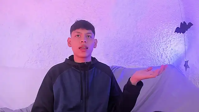 zeus blaze online show from 11/06/25, 07:59