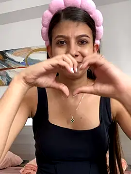 Lenapink19 online show from 10/17/25, 08:11