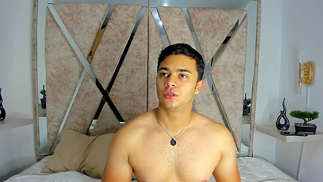 jayd muscle online show from 10/29/25, 05:42