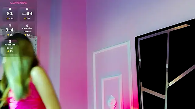 Breezelle online show from 10/19/25, 03:56