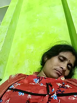 Snapshot of Hot-piuy chatting on 11/07/25, 05:24 Hot-piuy online show from 11/07/25, 05:24