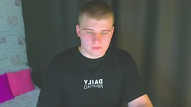 kittenmurr online show from 10/08/25, 02:47