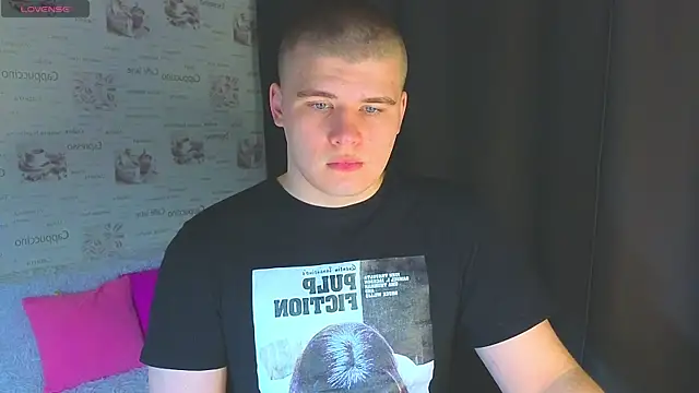 kittenmurr online show from 10/12/25, 08:19