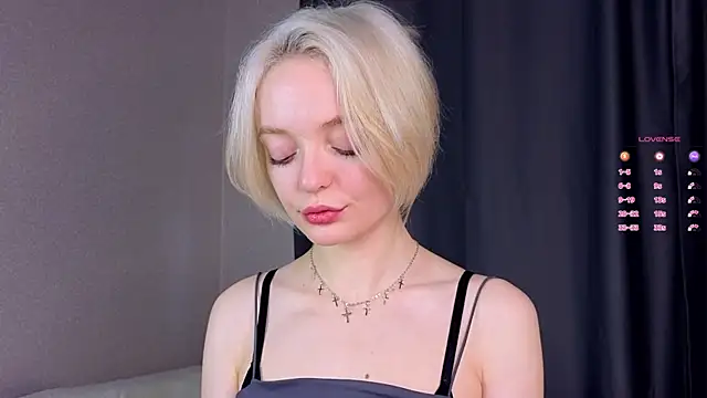 ShizukaBlanche online show from 10/11/25, 03:06