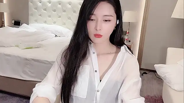 Snapshot of Ianxuan chatting on 10/18/25, 02:40 Ianxuan online show from 10/18/25, 02:40