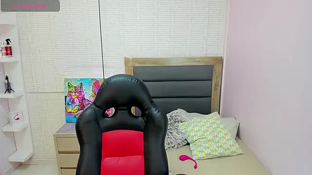 Snapshot of BRIHANACONOR chatting on 11/04/25, 12:26 BRIHANACONOR online show from 11/04/25, 12:26