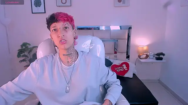 Luci Rose online show from 09/17/25, 01:57