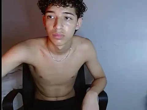 Xtremeplay 18 online show from 09/30/25, 08:25