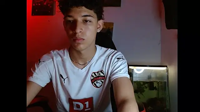 Xtremeplay 18 online show from 10/19/25, 01:06