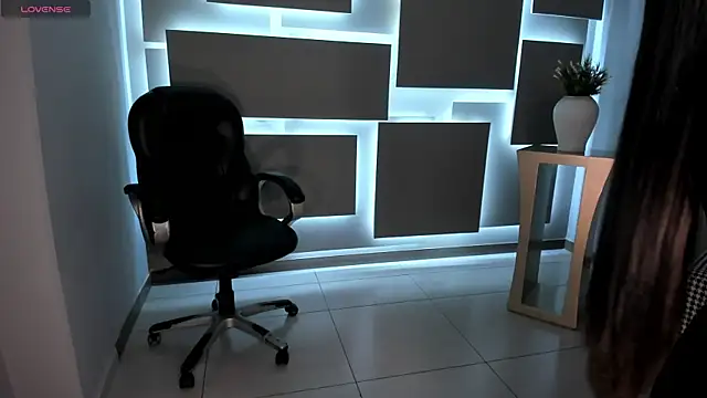 Snapshot of MilaColeman chatting on 09/20/25, 04:24 MilaColeman online show from 09/20/25, 04:24