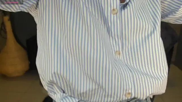 Snapshot of MilaColeman chatting on 10/05/25, 04:33 MilaColeman online show from 10/05/25, 04:33