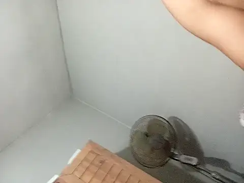 Snapshot of Muratcan33 chatting on 10/15/25, 12:11 Muratcan33 online show from 10/15/25, 12:11